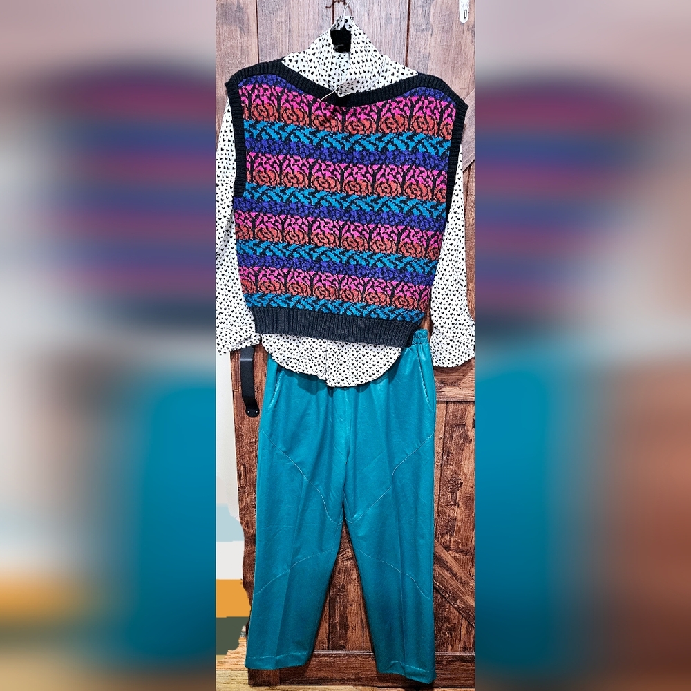 Regal teal 80's Women's track pants With a satin lining size 16